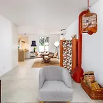 Augusto - A Family House With Pool In The Heart Of アパート
