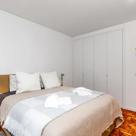 Apartment Augusto - A Family House With Pool In The Heart Of Lisbon