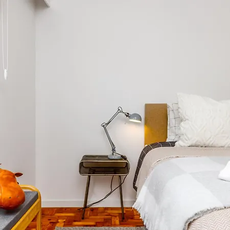 Augusto - A Family House With Pool In The Heart Of Lisbon