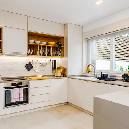 Augusto - A Family House With Pool In The Heart Of Apartament