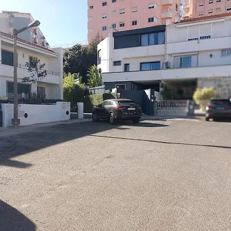 Augusto - A Family House With Pool In The Heart Of Lisbon * Lisbon