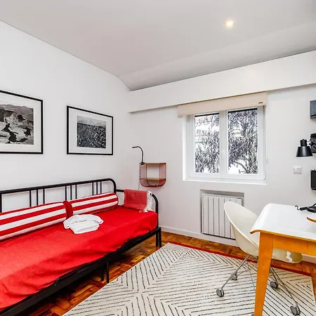 Augusto - A Family House With Pool In The Heart Of Lisbon Apartment *