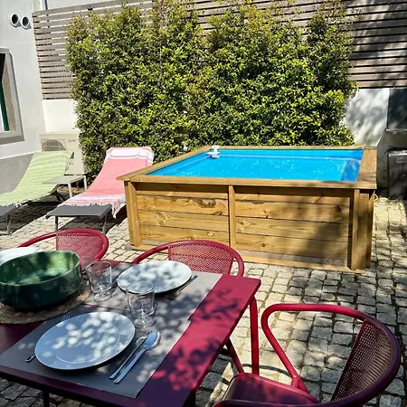 Augusto - A Family House With Pool In The Heart Of Apartment