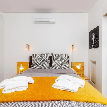 Augusto - A Family House With Pool In The Heart Of Apartment *