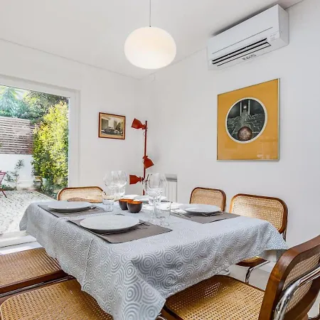 Augusto - A Family House With Pool In The Heart Of *