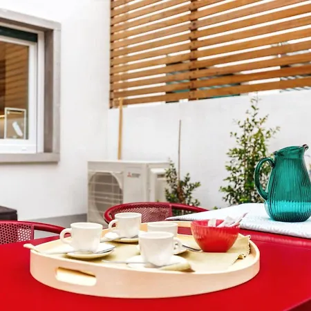 Augusto - A Family House With Pool In The Heart Of
