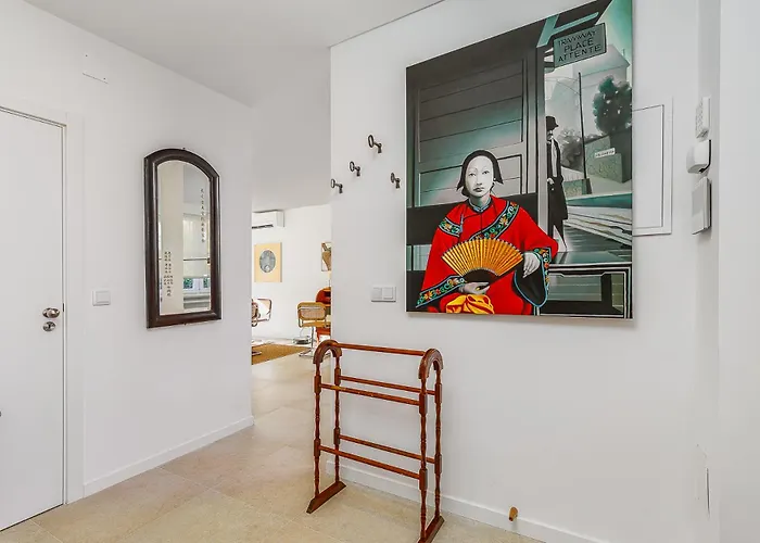 Augusto - A Family House With Pool In The Heart Of * リスボン