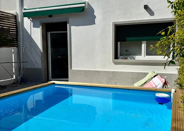 Augusto - A Family House With Pool In The Heart Of *
