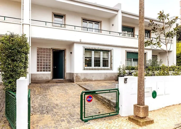 Διαμέρισμα Augusto - A Family House With Pool In The Heart Of Lisboa