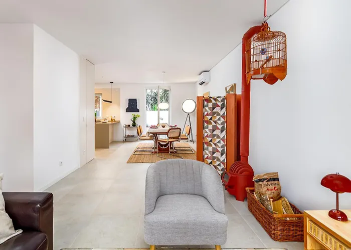 Augusto - A Family House With Pool In The Heart Of 아파트