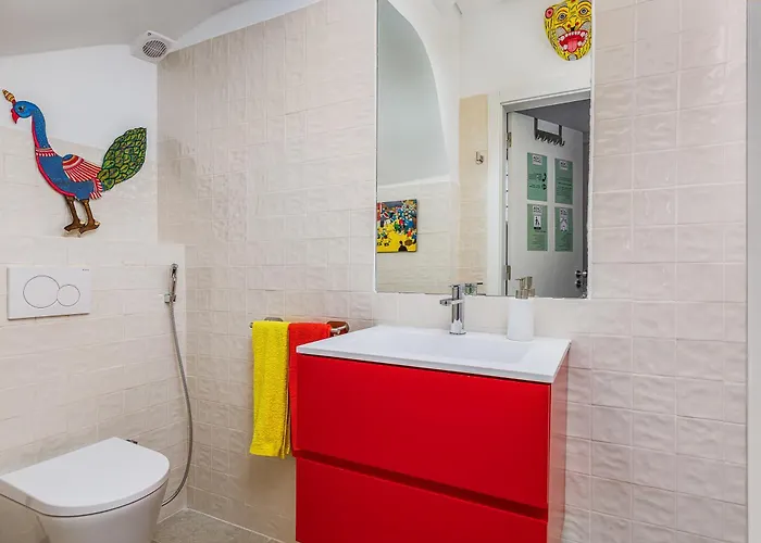 아파트 Augusto - A Family House With Pool In The Heart Of 리스본