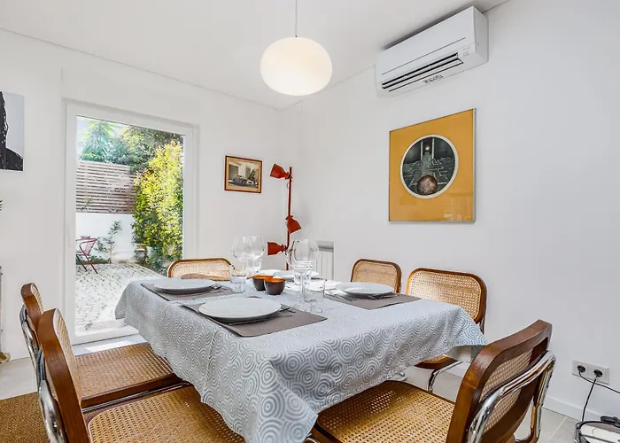 Augusto - A Family House With Pool In The Heart Of *