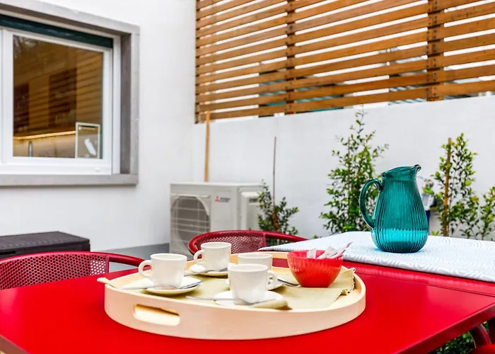 아파트 Augusto - A Family House With Pool In The Heart Of 리스본